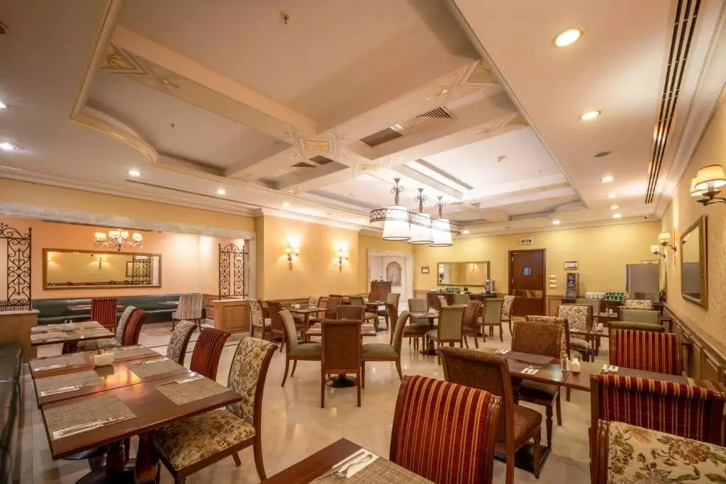 رستوران CENTRAL PALACE